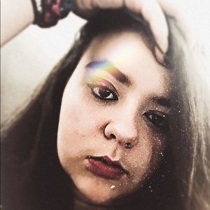 Meet your Posher, Dakota